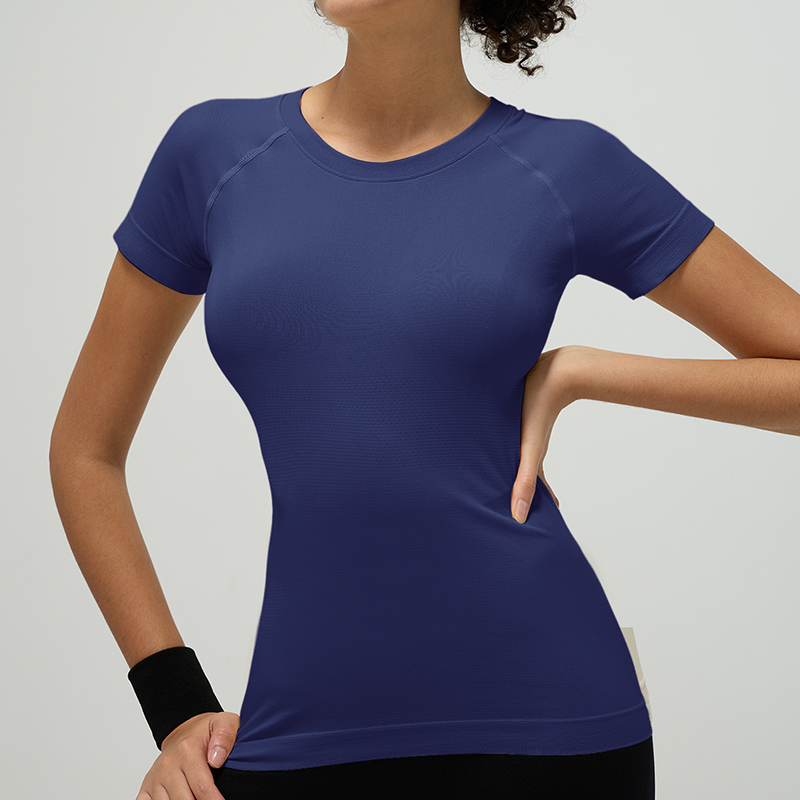 Women’s Sports Short Sleeves with Sculpting Cut and Soft Elastic Fabric