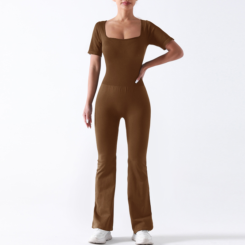 Sculpting One-Piece Sports Yoga Jumpsuit with Moisture-Wicking Fabric