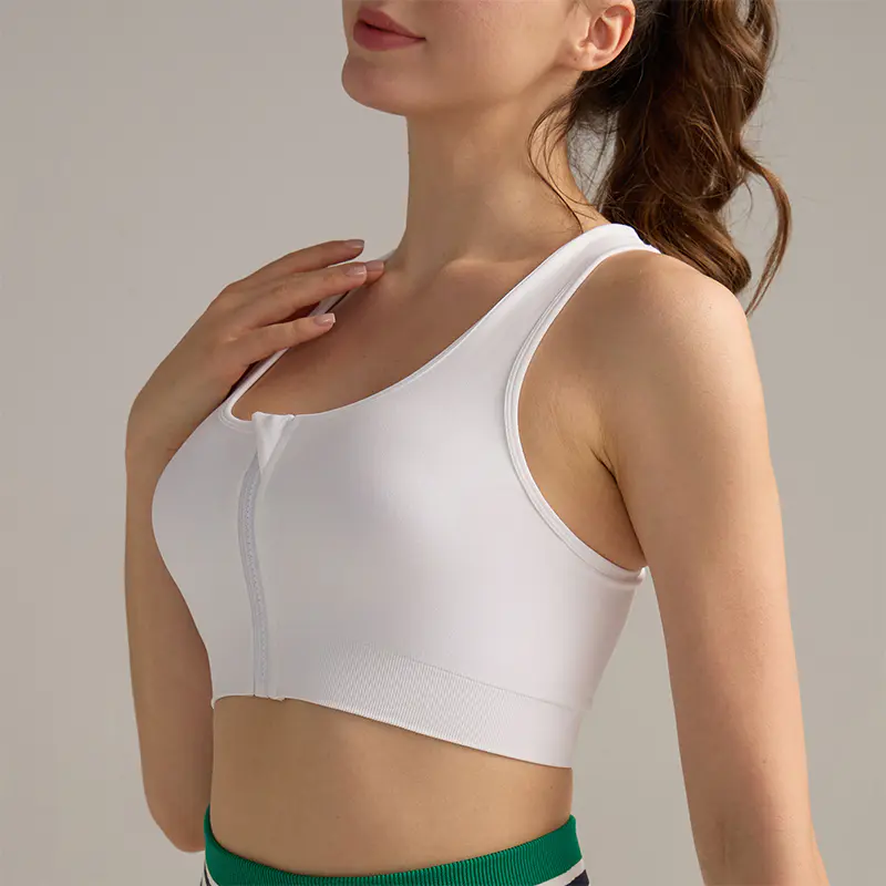 Seamless Sports Bra for a Smooth Fit